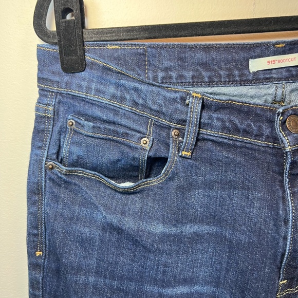 Levis Womens 515 Bootcut Jeans Dark Blue Denim Wash Mid Rise Zip Stretch Size 14 - Picture 3 of 14